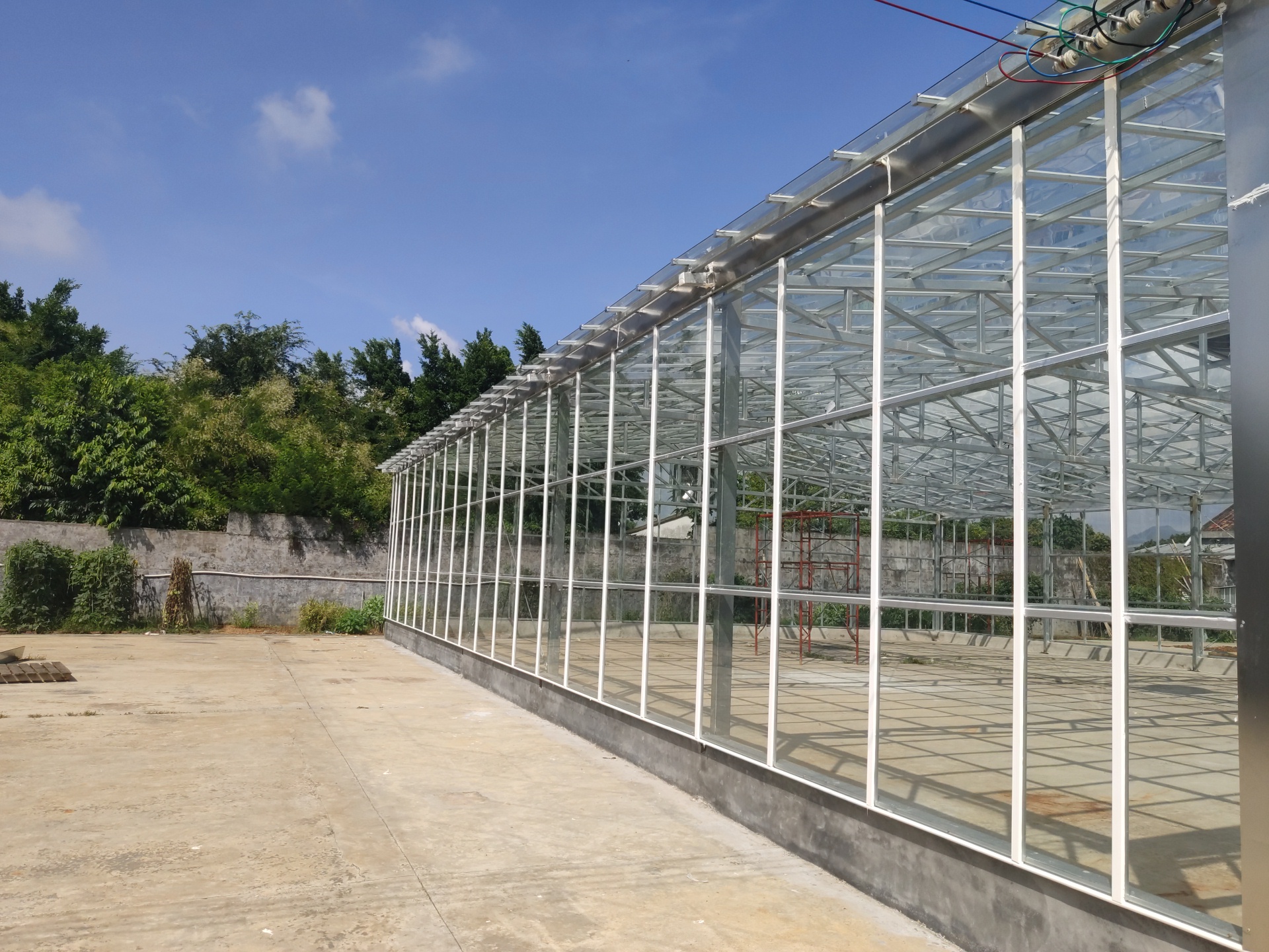 惠東譚喜15米跨玻璃溫室工程